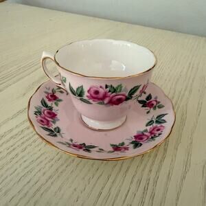 Colclough Tea Cup & Saucer English Bone China Gold Trim Pink Roses 8239